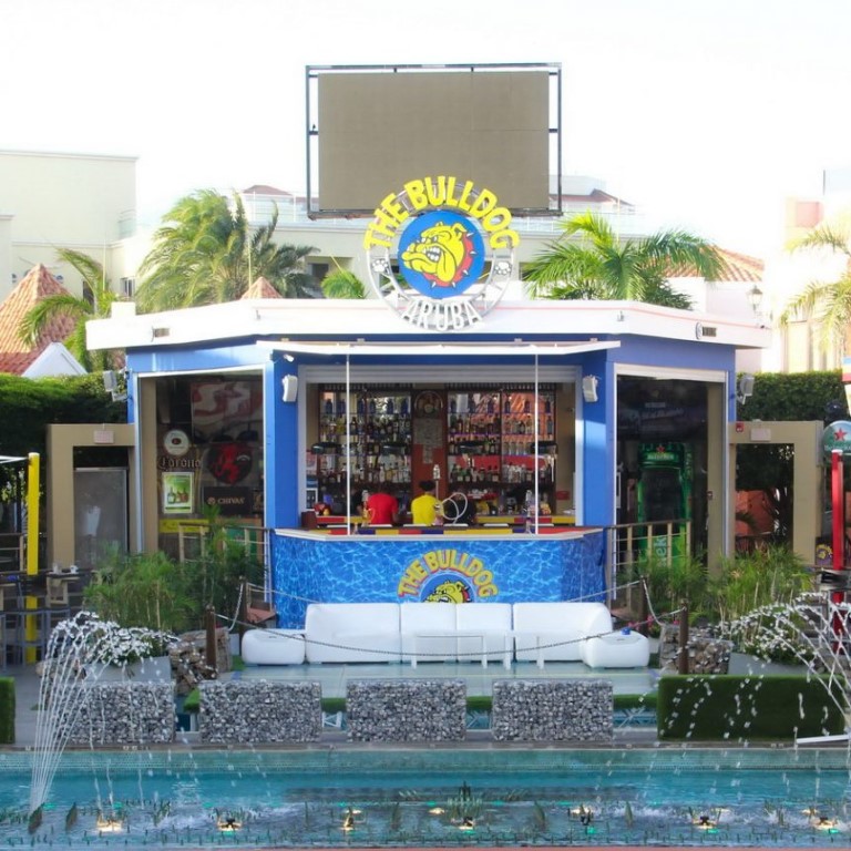 The Bulldog Cafe ⋆ Paseo Herencia Aruba